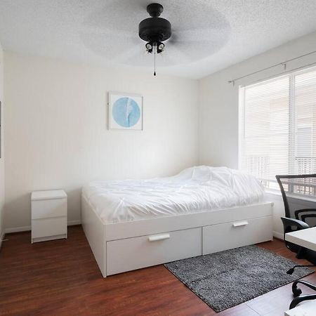 Spacious Condo Mins To Shands, University, & Downtown! 盖恩斯维尔 外观 照片