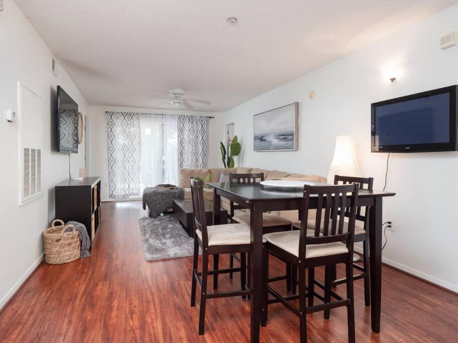 Spacious Condo Mins To Shands, University, & Downtown! 盖恩斯维尔 外观 照片